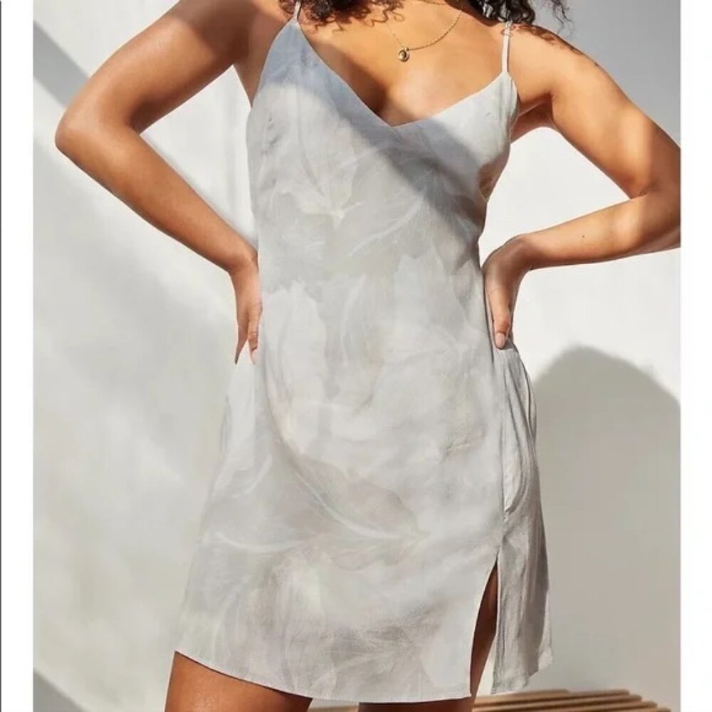 Aritzia Wilfred Floral Mini Slip Cocktail Dress Silver Sage Light Birch Size 8
